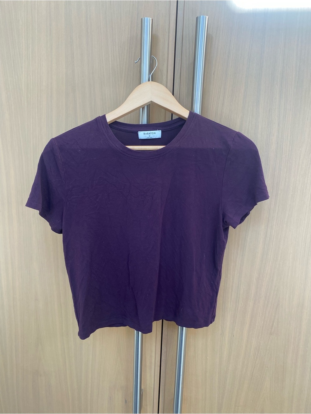 Babaton Plum Short Sleeve Crew Tee - Picture 1 of 3